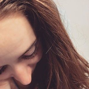 Meet your Posher, Caitlin